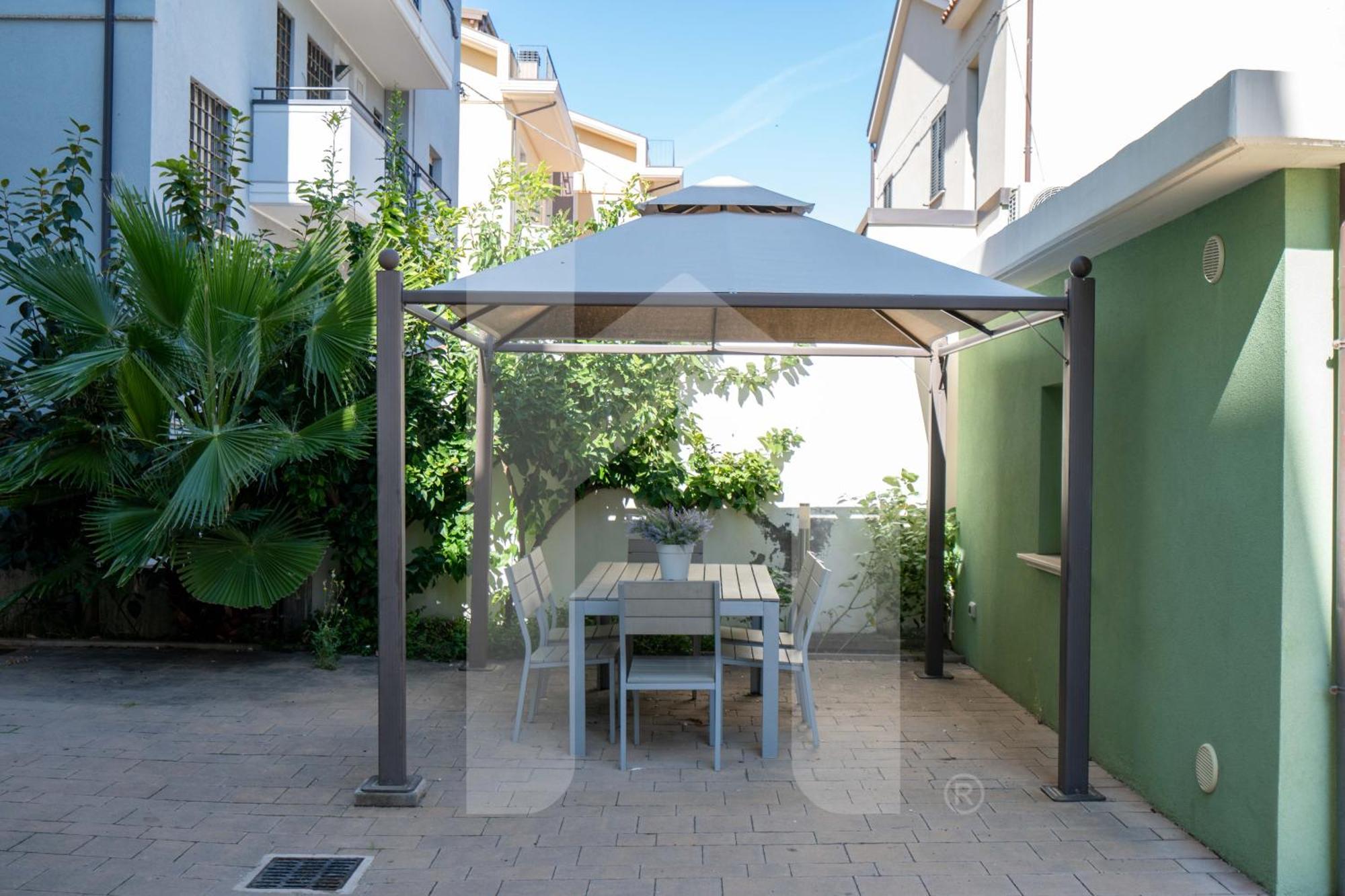 Homiday - Residenza D'Annunzio Appartement Pineto Buitenkant foto